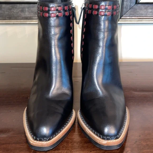 TOD’s Leather Ankle Boots